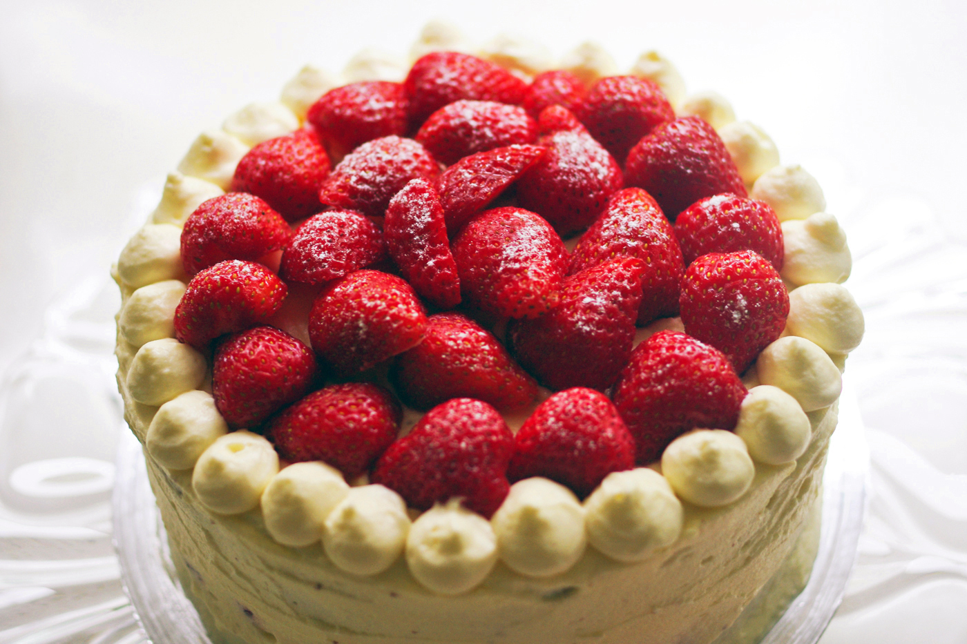 strawberries chocolate cream cake