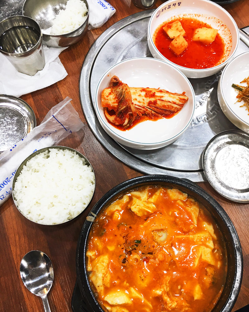 What to eat in Korea soondubu jiggae